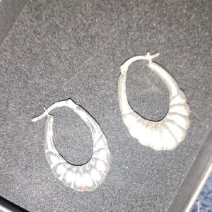 Elegant Silver Hoop Earrings Different Sizes